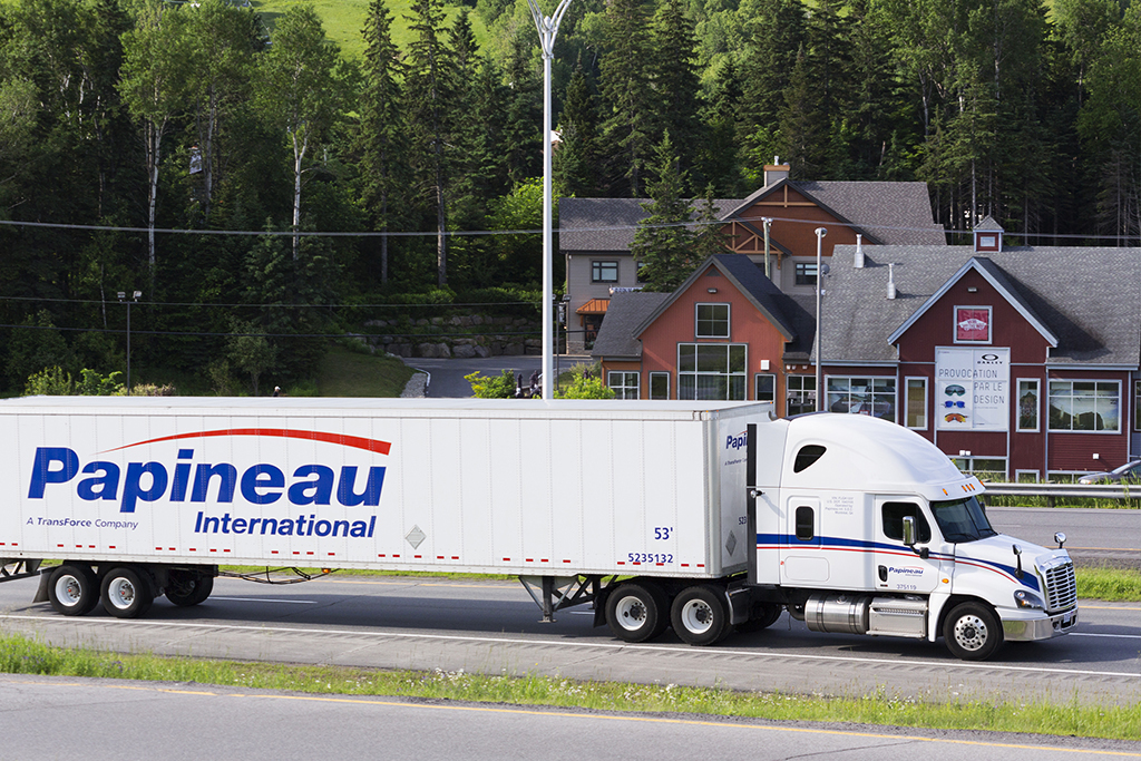 Camion Papineau International